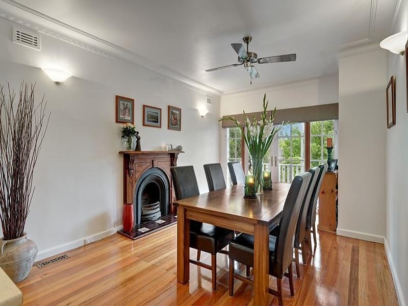 64 Kitchener Street, Box Hill South VIC 3128