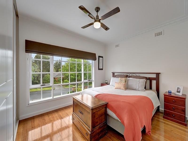 64 Kitchener Street, Box Hill South VIC 3128