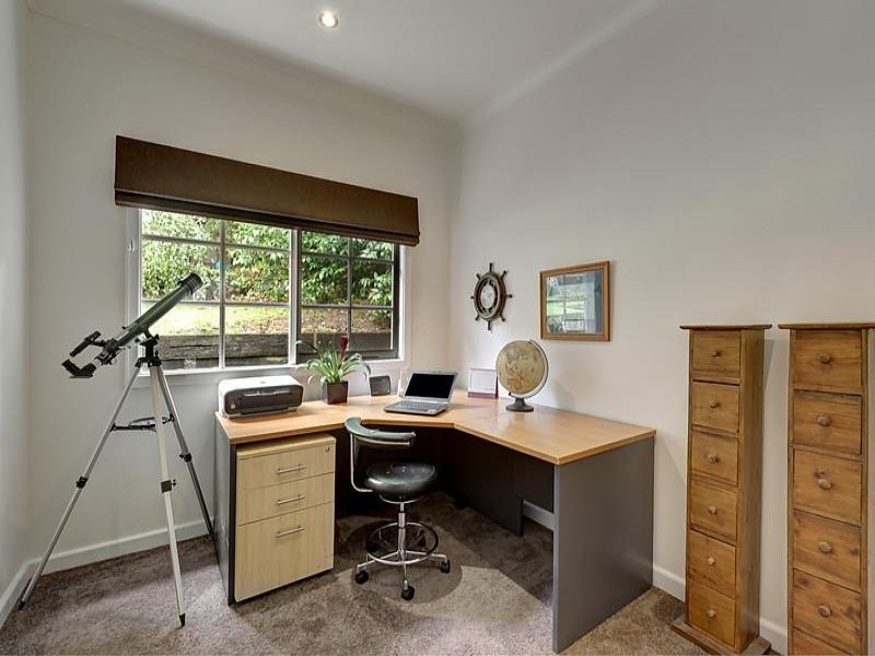 64 Kitchener Street, Box Hill South VIC 3128