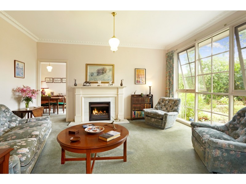 2 Handel Court, Blackburn VIC 3130