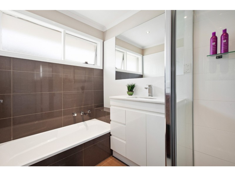 2/18 McClares Road, Vermont VIC 3133