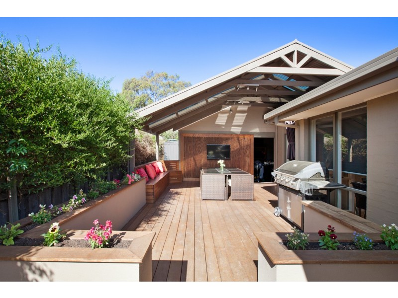 2/18 McClares Road, Vermont VIC 3133