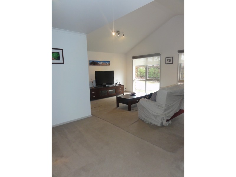 1/372 Middleborough Road, Blackburn VIC 3130