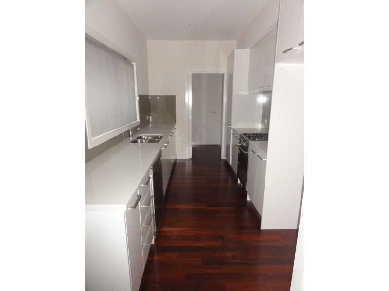 2/17 Forster Street, Mitcham VIC 3132
