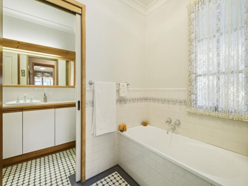 2/12 Clifford Court, Forest Hill VIC 3131