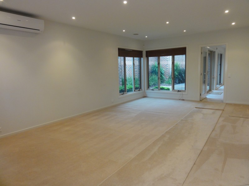 18 Jade Circuit, Burwood East VIC 3151