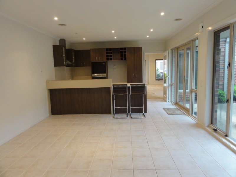 18 Jade Circuit, Burwood East VIC 3151