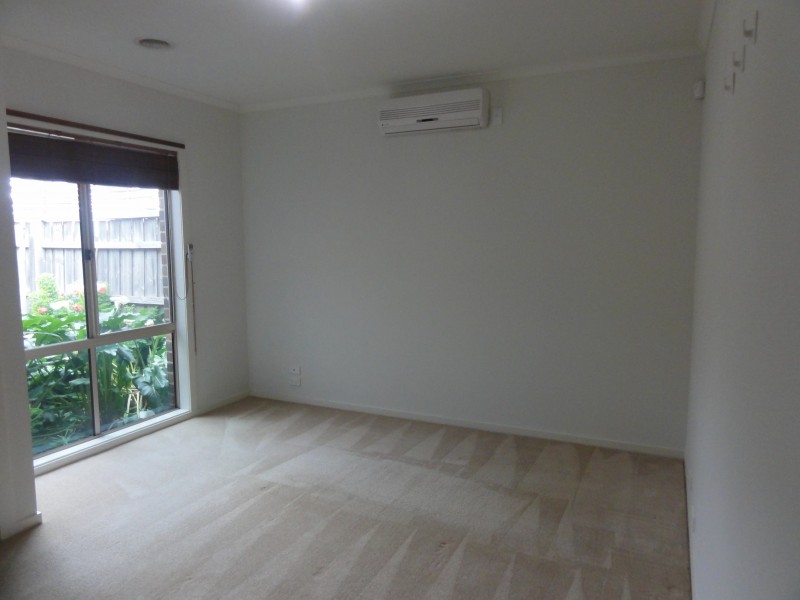 18 Jade Circuit, Burwood East VIC 3151