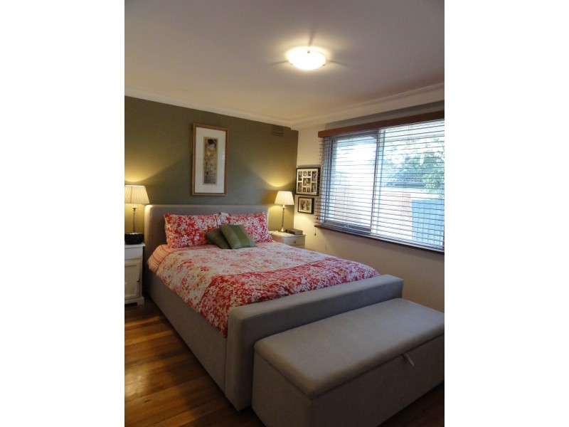 2/39 Greenwood Street, Burwood VIC 3125