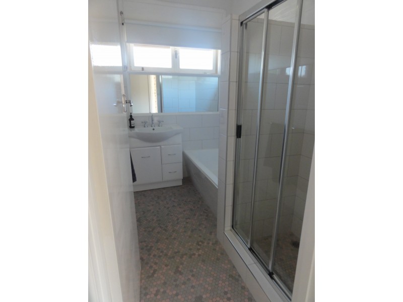 5 Glencairn Avenue, Ringwood VIC 3134