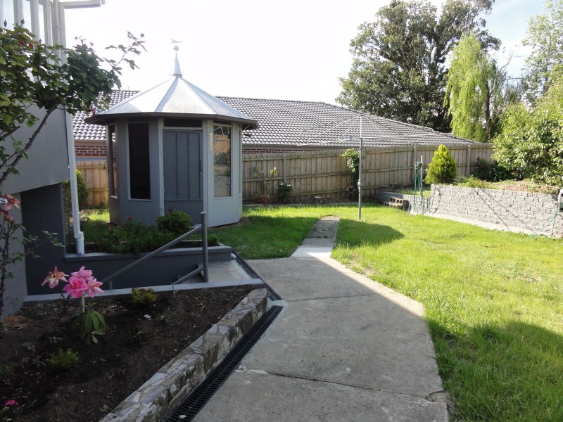 5 Glencairn Avenue, Ringwood VIC 3134