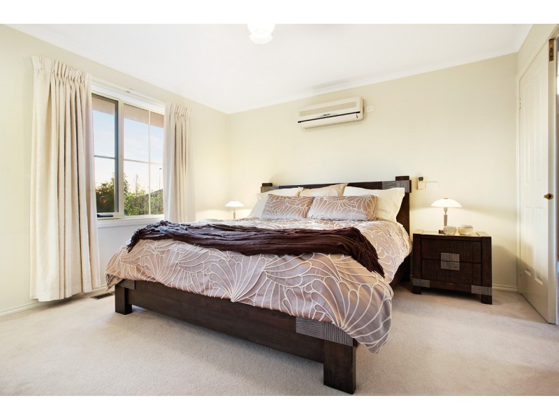 23 Illowra Walk, Blackburn South VIC 3130