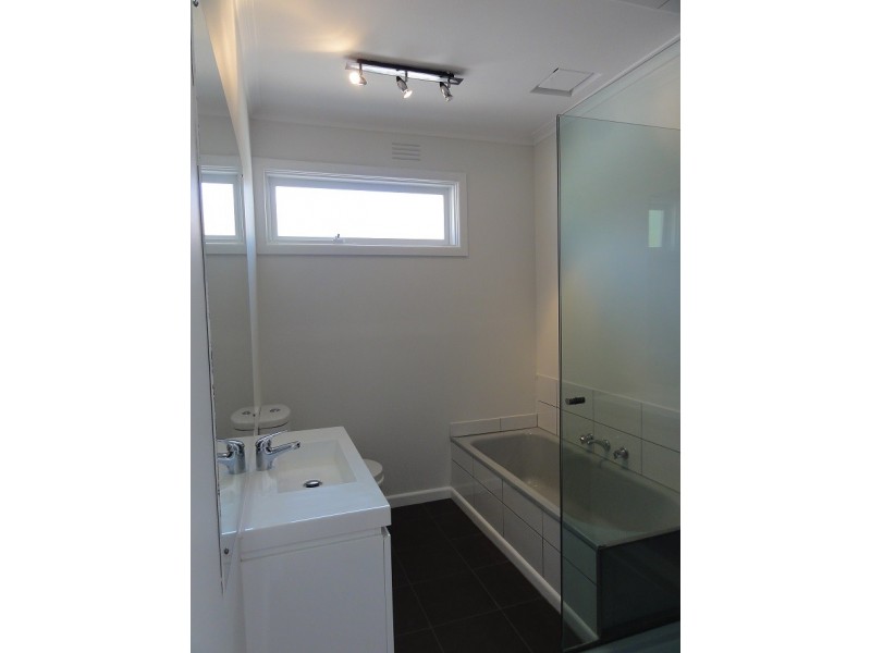 7 Mingeta Avenue, Blackburn South VIC 3130