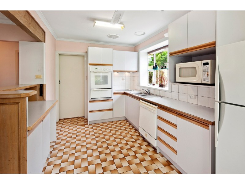 3 Husband Road, Forest Hill VIC 3131