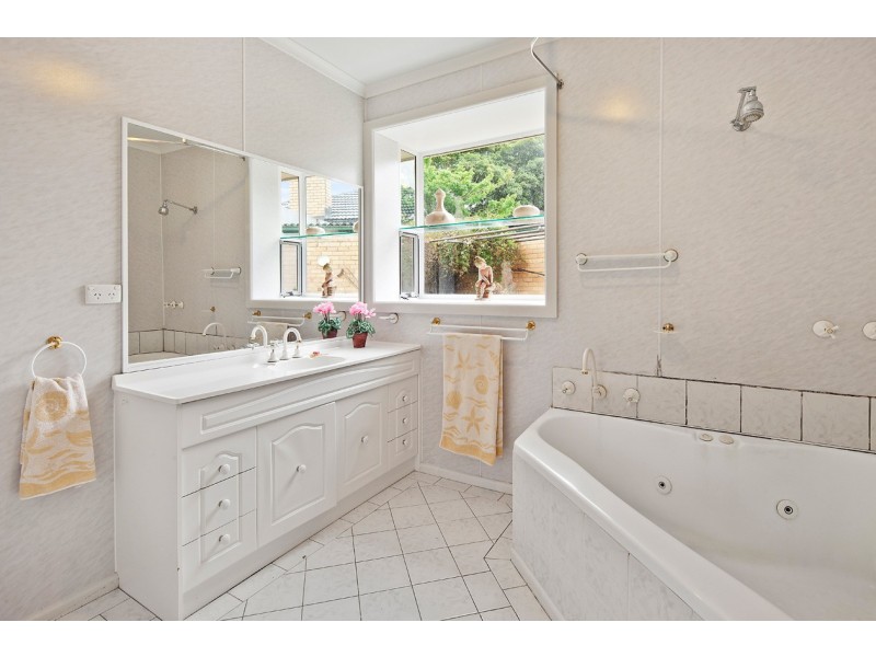 3 Husband Road, Forest Hill VIC 3131