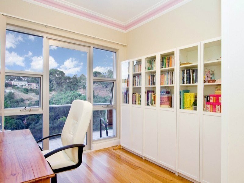 24 Robinson Avenue, Beaumont SA 5066