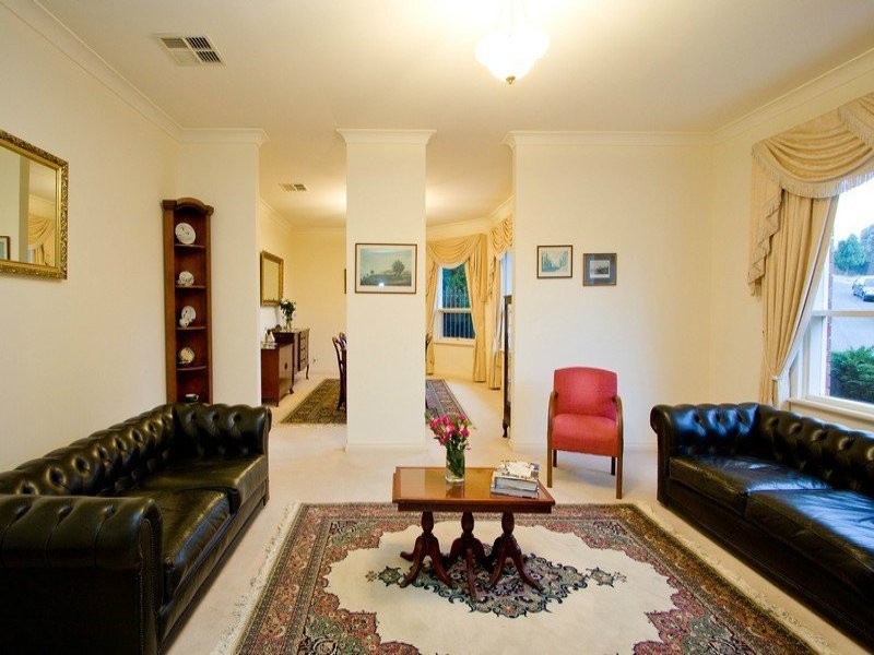 16 Travers Drive, Beaumont SA 5066