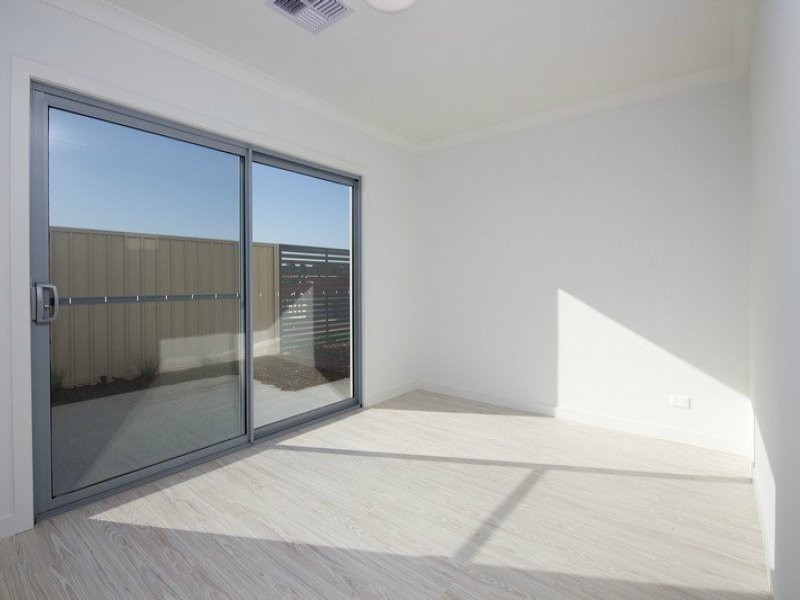 64 Serafino Drive, Noarlunga Downs SA 5168