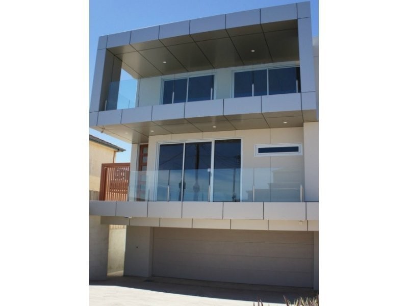 76 Seaview Road, Tennyson SA 5022