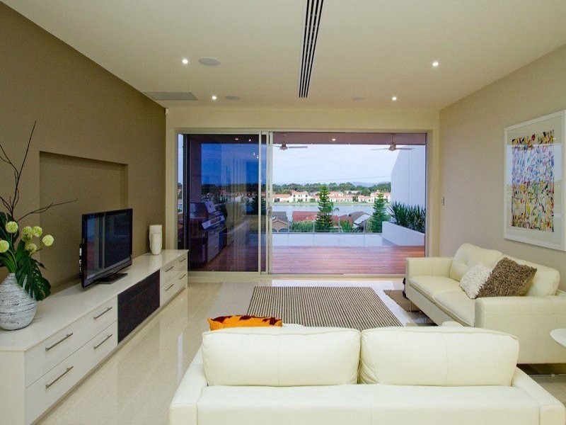 76 Seaview Road, Tennyson SA 5022