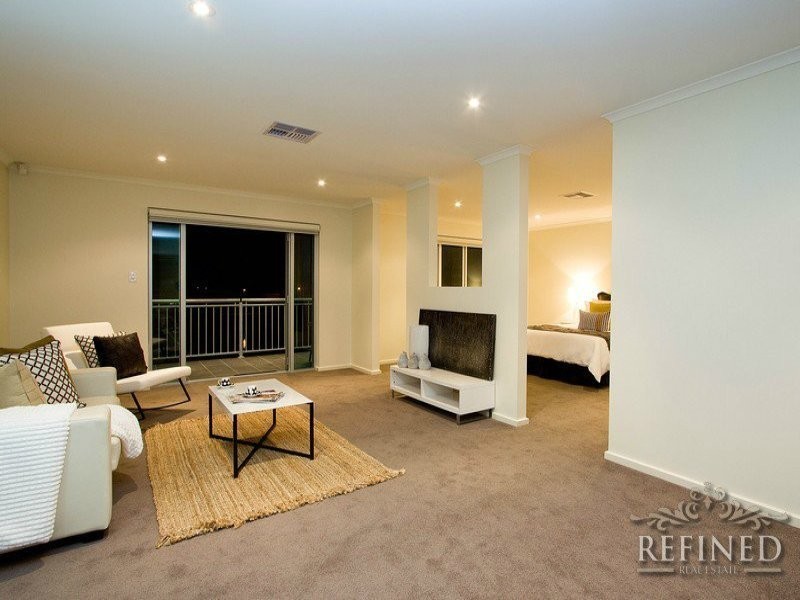 54 Shearwater Drive, Mawson Lakes SA 5095
