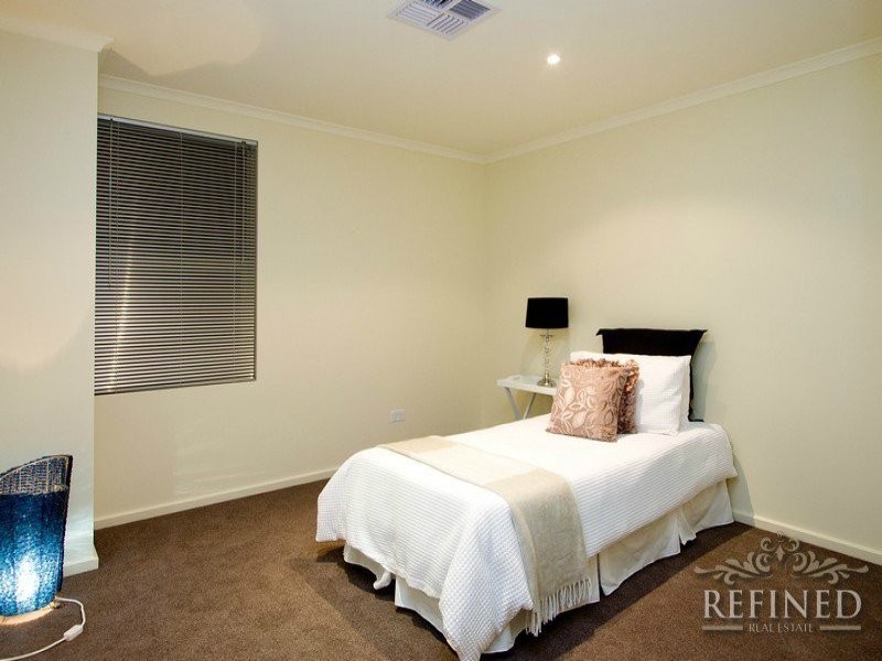 54 Shearwater Drive, Mawson Lakes SA 5095