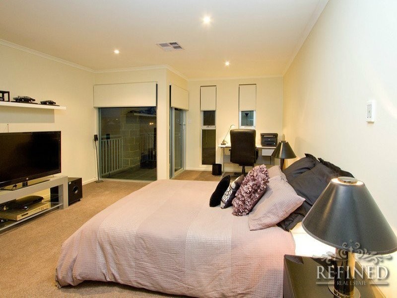 54 Shearwater Drive, Mawson Lakes SA 5095