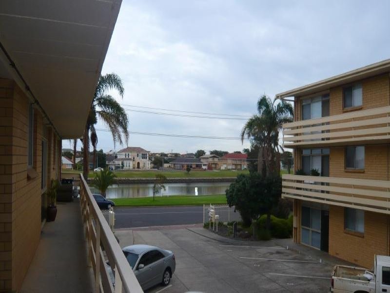 17/50 Adelphi Crescent, Glenelg North SA 5045