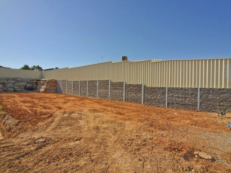 Lot 104 & 105 Gayundah Crescent, O’sullivan Beach SA 5166