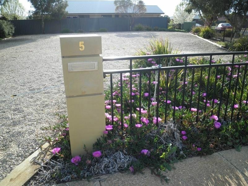 5 Saint Germain Avenue, Andrews Farm SA 5114
