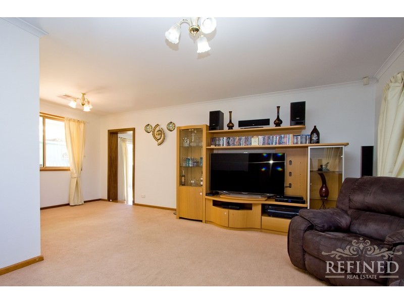 3 Barossa Crescent, Hallett Cove SA 5158
