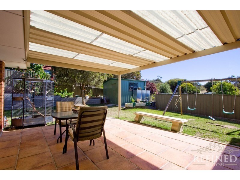 3 Barossa Crescent, Hallett Cove SA 5158