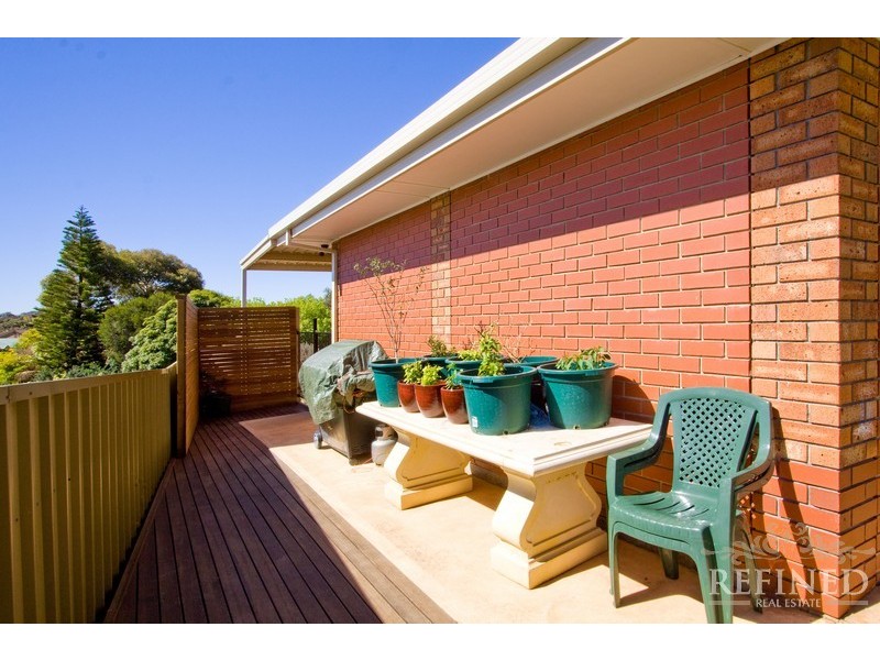 3 Barossa Crescent, Hallett Cove SA 5158