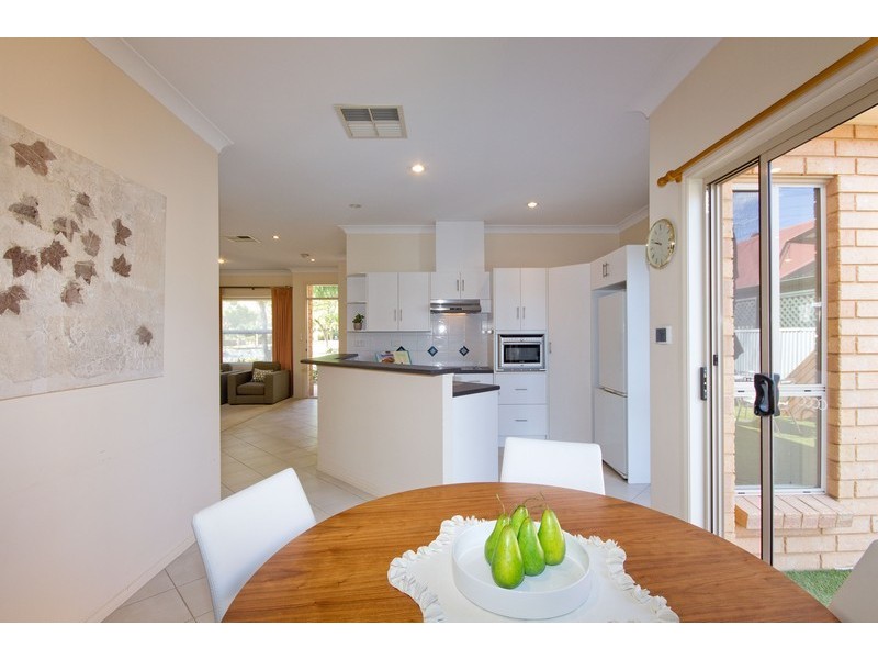 21 Durham Terrace, Alberton SA 5014