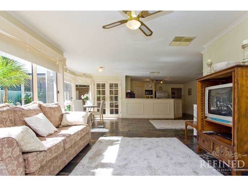 10  Hilltop Drive, Oakden SA 5086