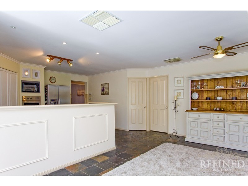 10  Hilltop Drive, Oakden SA 5086