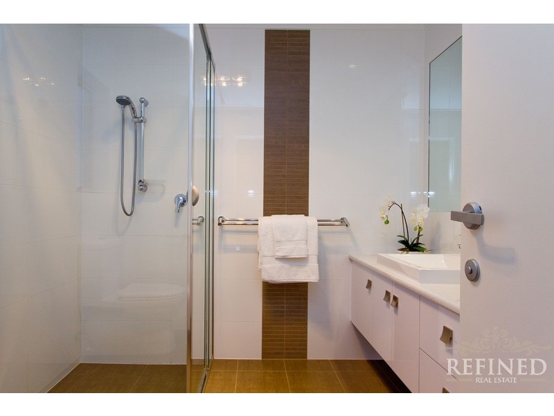 2/3C Broden Road, West Beach SA 5024