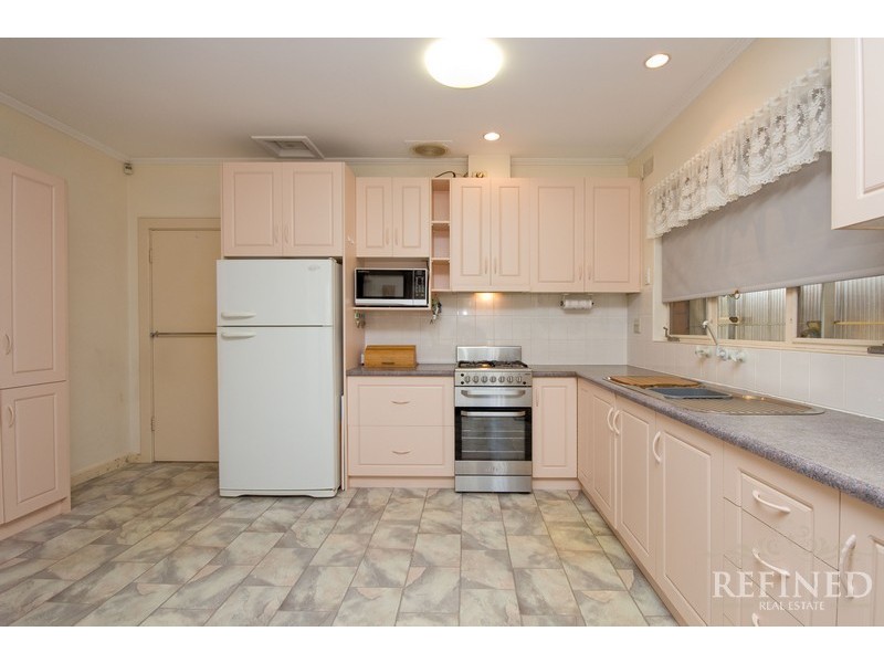 7 Mayo Crescent, Salisbury Downs SA 5108