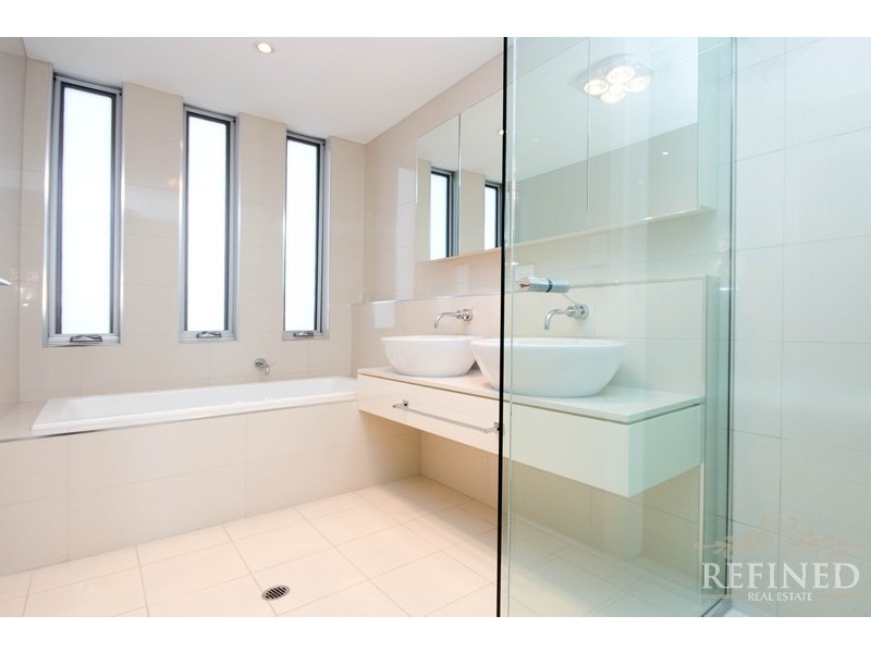 16 Pilla Avenue, New Port SA 5015