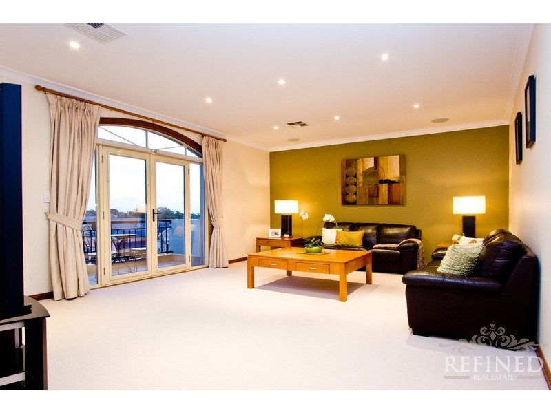 30 The Promenade, Highbury SA 5089