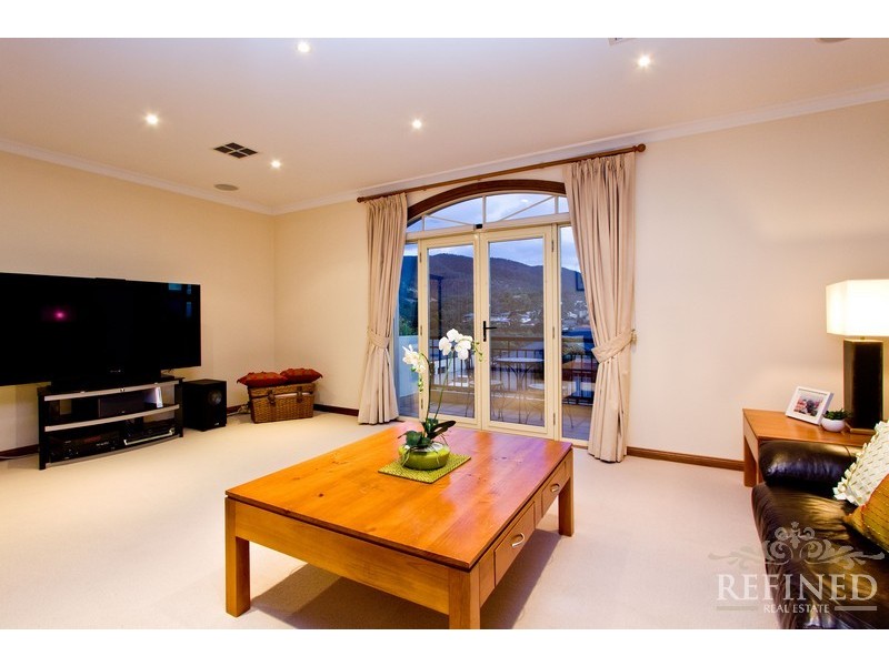 30 The Promenade, Highbury SA 5089