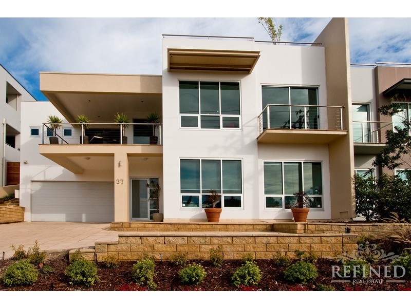 37 Military Road, Tennyson SA 5022