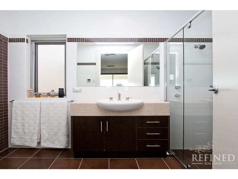 37 Military Road, Tennyson SA 5022