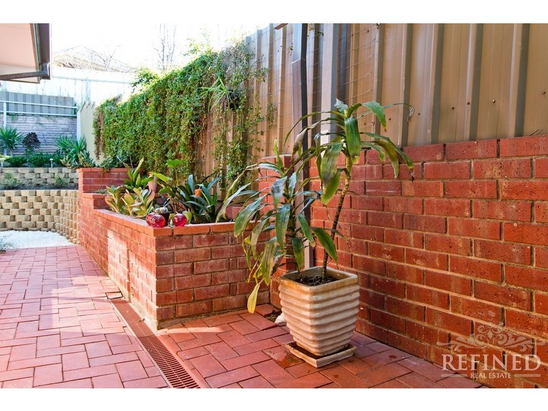 23 Doulton Drive, Trott Park SA 5158