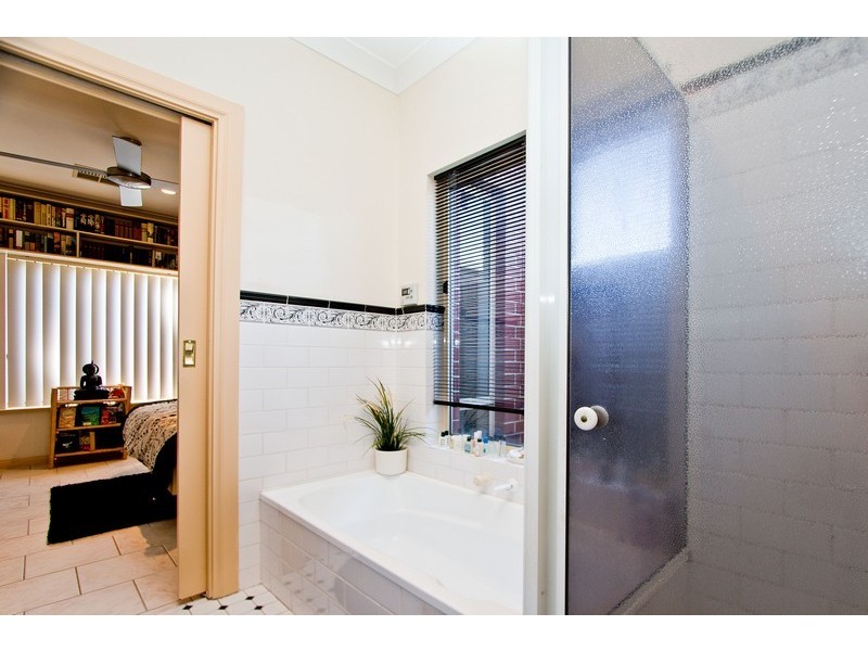 2/22 Burns Court, Morphett Vale SA 5162