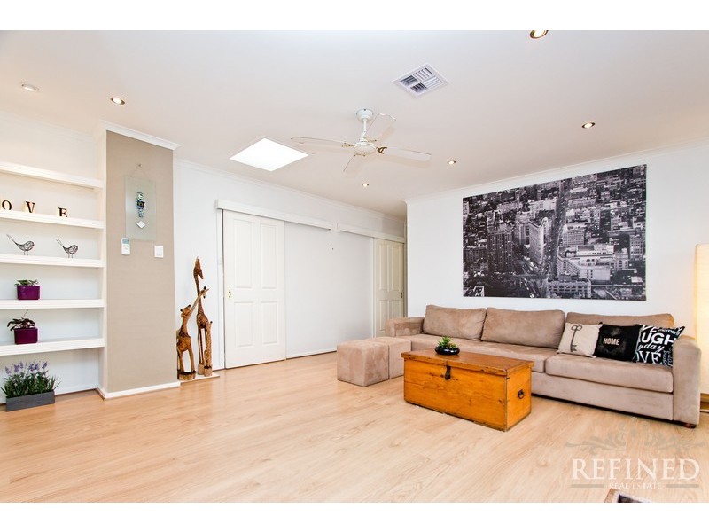 12 Kirrawee Drive, Redwood Park SA 5097