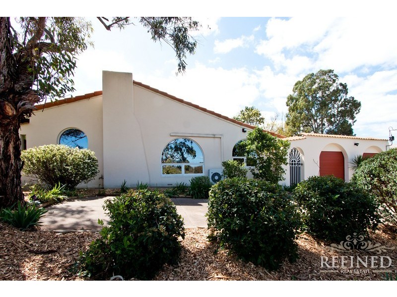 12 Kirrawee Drive, Redwood Park SA 5097