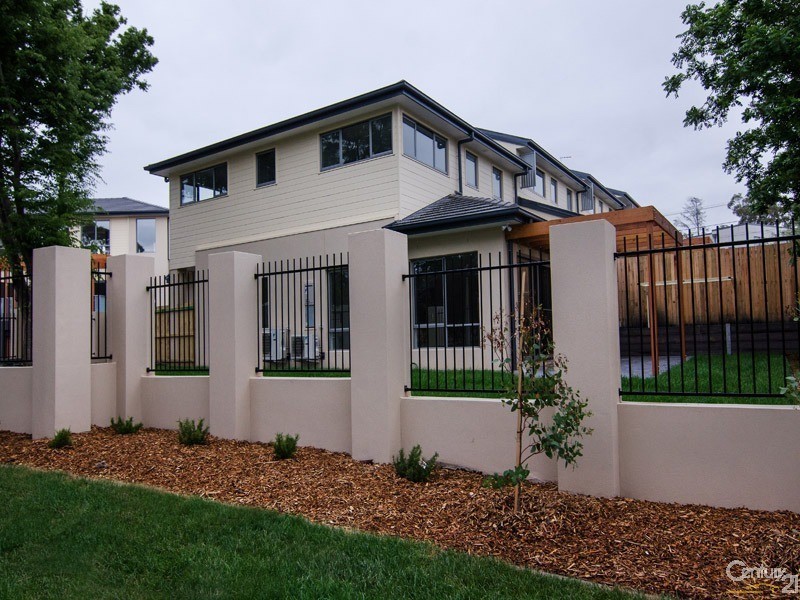 13 Charteris Crescent, Chifley ACT 2606