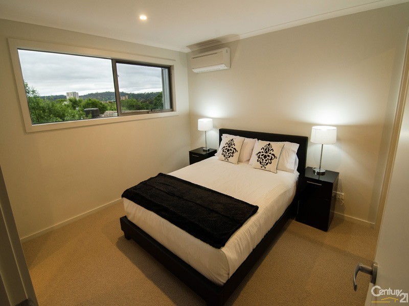 13 Charteris Crescent, Chifley ACT 2606