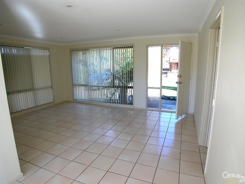 11 Sowden Street, Mckellar ACT 2617